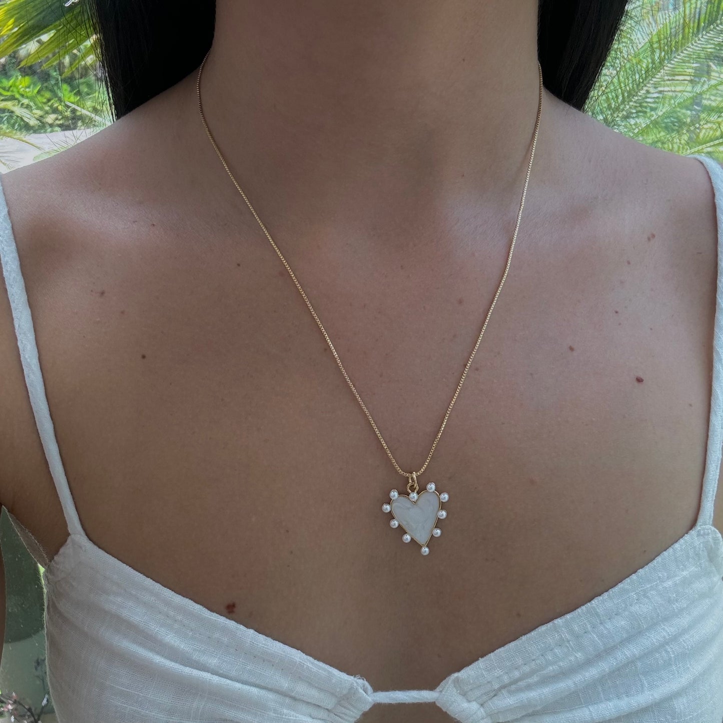 Collar de corazón de perla blanca